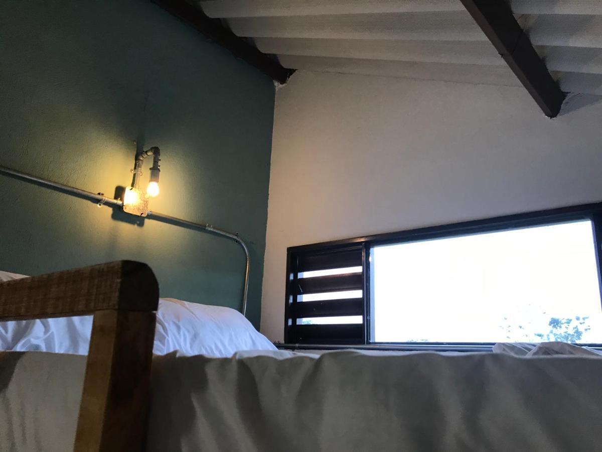 Nuevo Oeste Hotel Acacias Bagian luar foto
