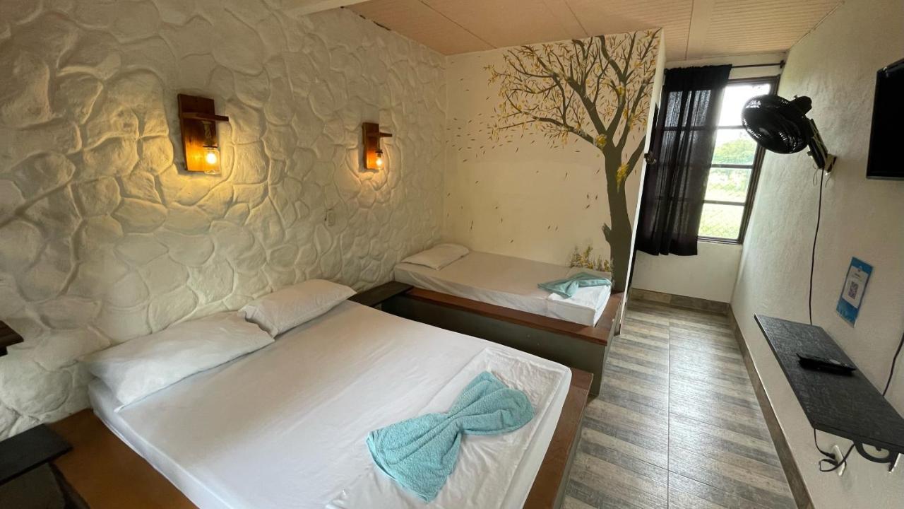 Nuevo Oeste Hotel Acacias Bagian luar foto