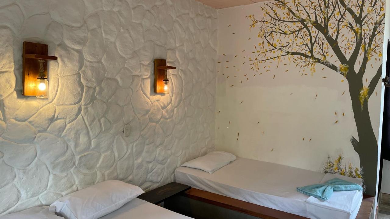 Nuevo Oeste Hotel Acacias Bagian luar foto